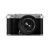 Fujifilm X-M5 mit XC 15-45mm Objektiv, silber, Nahaufnahme.